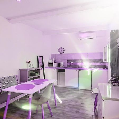Gite Du Stade Le Studio Cour Parking Et Piscine Partagee 马赛 外观 照片