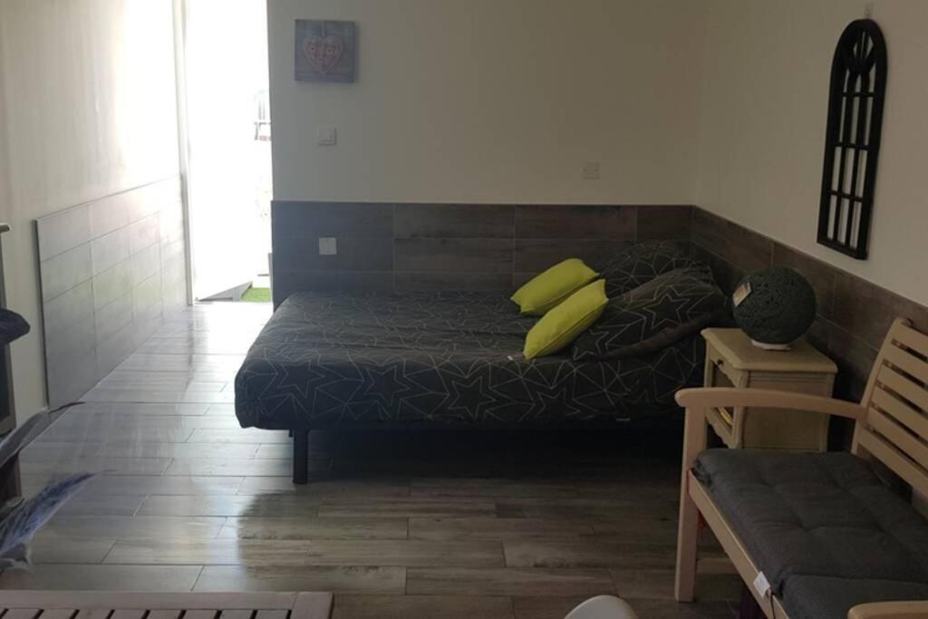 Gite Du Stade Le Studio Cour Parking Et Piscine Partagee 马赛 外观 照片