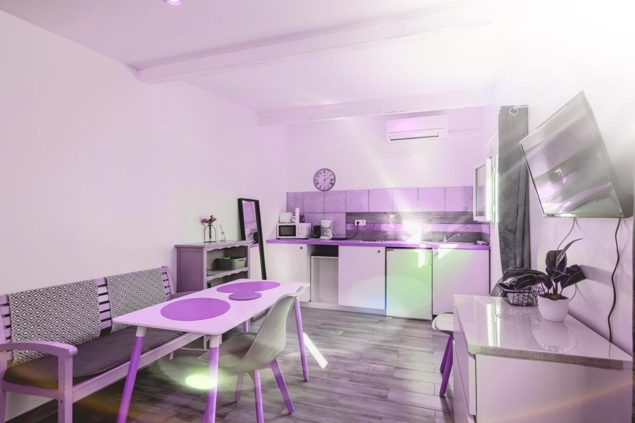 Gite Du Stade Le Studio Cour Parking Et Piscine Partagee 马赛 外观 照片